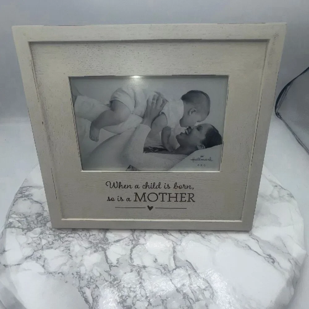 HALLMARK “When a child is born, so is a mother” Wooden 4x6 Picture frame-NEW!